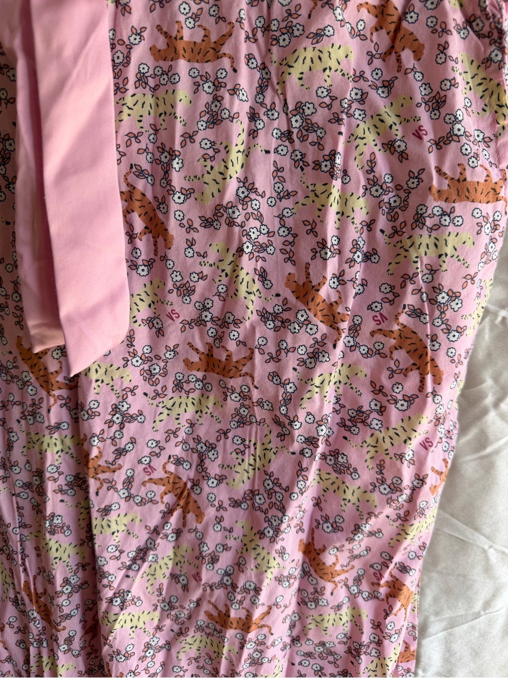 Victorias Secret Rosy Cheetah Print Pajama Pants Size Medium - Picture 2 of 6